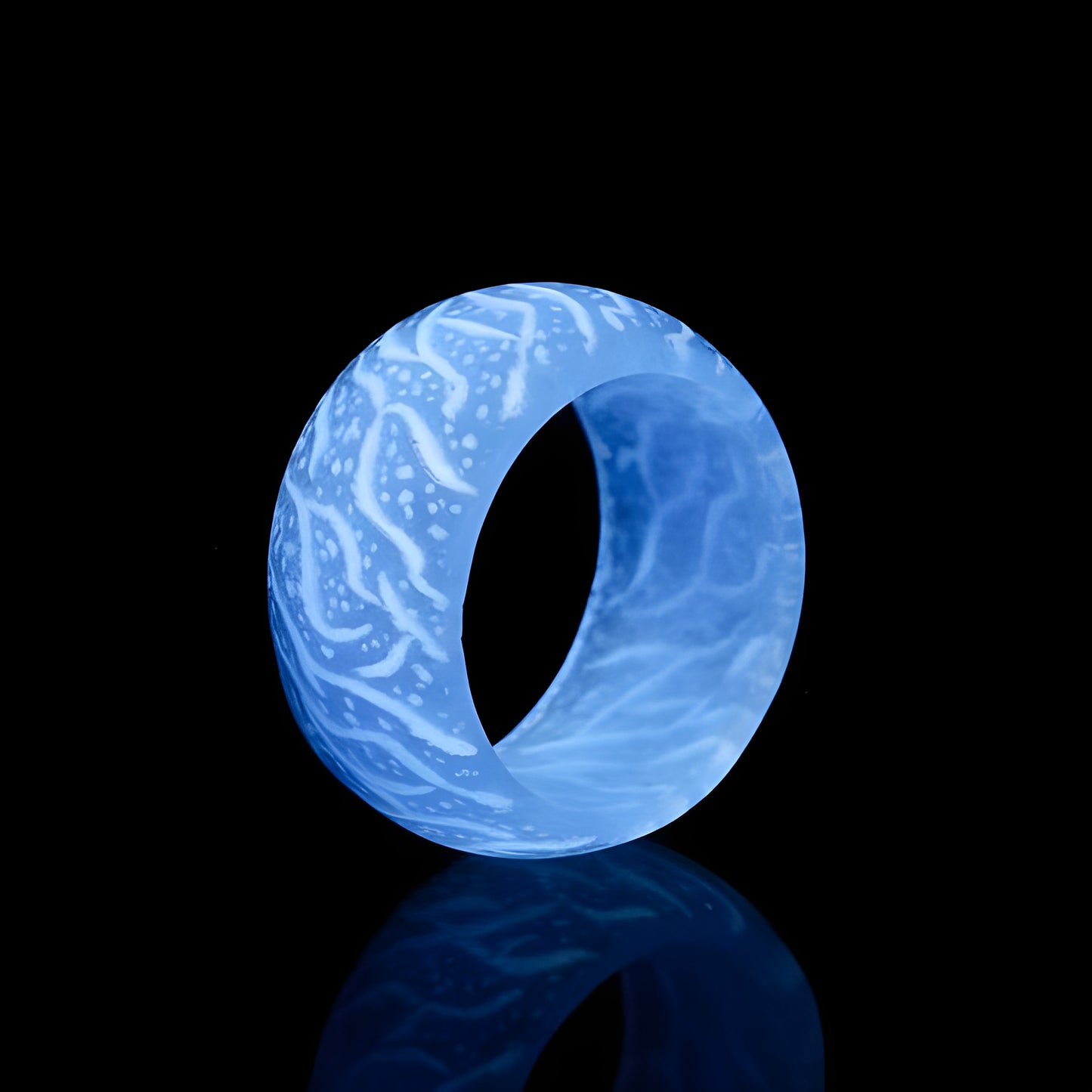 Love Glow Ring – Luminous Unisex Resin Ring for Nightlife & Special Occasions
